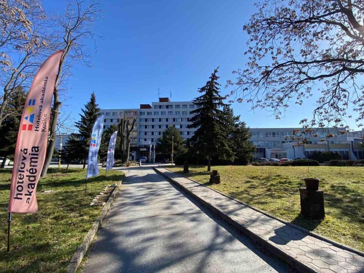 Hotel Akademia Кошице Экстерьер фото
