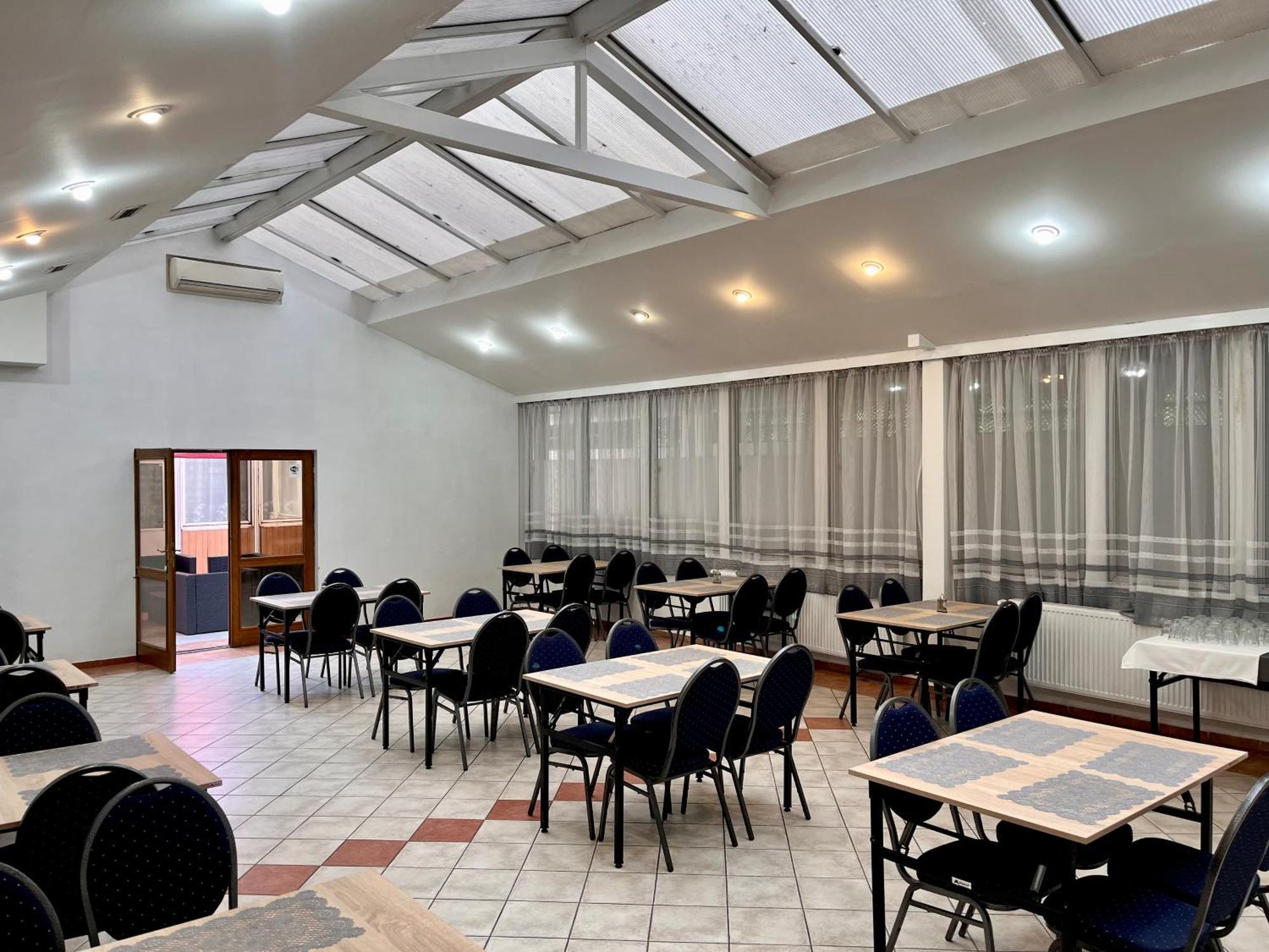 Hotel Akademia Кошице Экстерьер фото